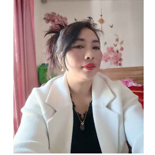 云南44岁单身美女真诚找对象-娄底征婚相亲网