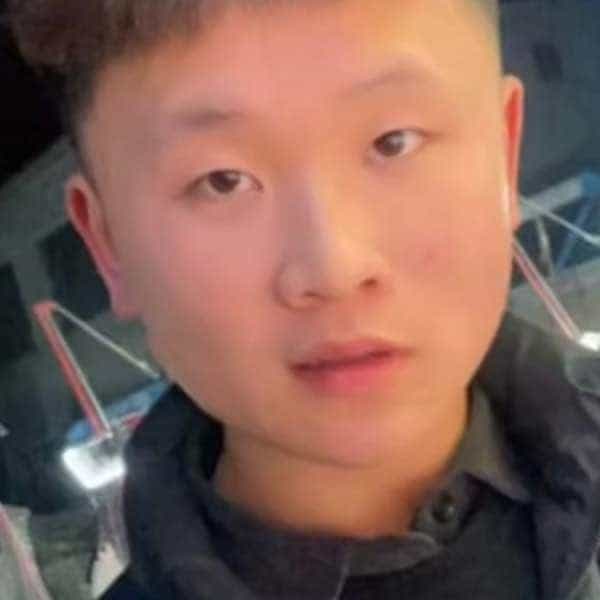 22岁岁河南单身帅哥 - 娄底吉缘网